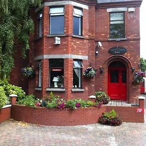 Guest house Ashling House Serviced