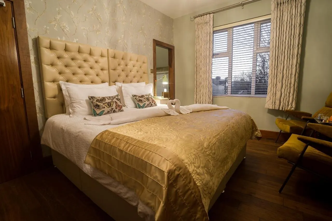 Beach House B&B Dublin 3*,